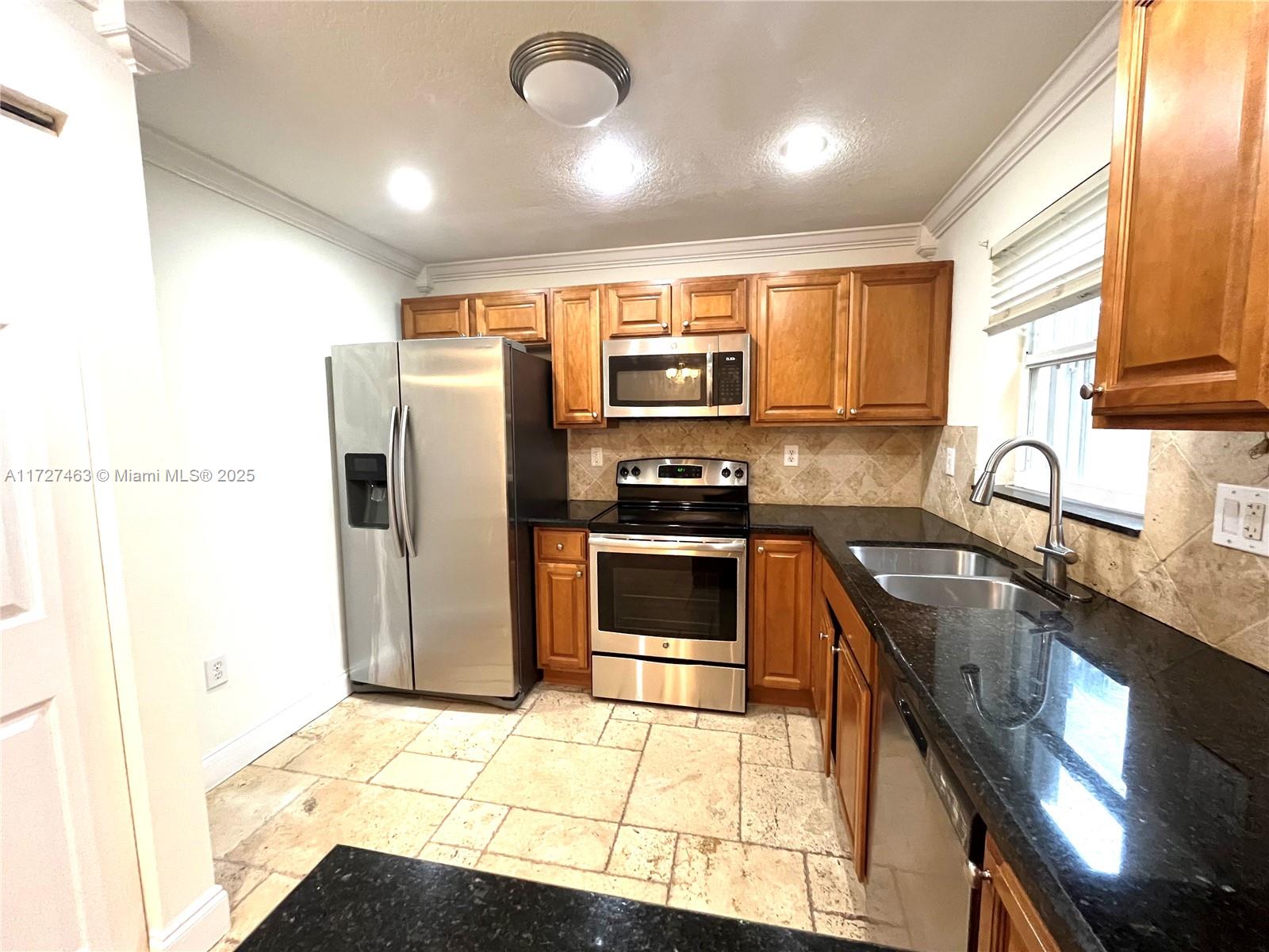 PEMBROKE ISLES 1 - Residential Lease