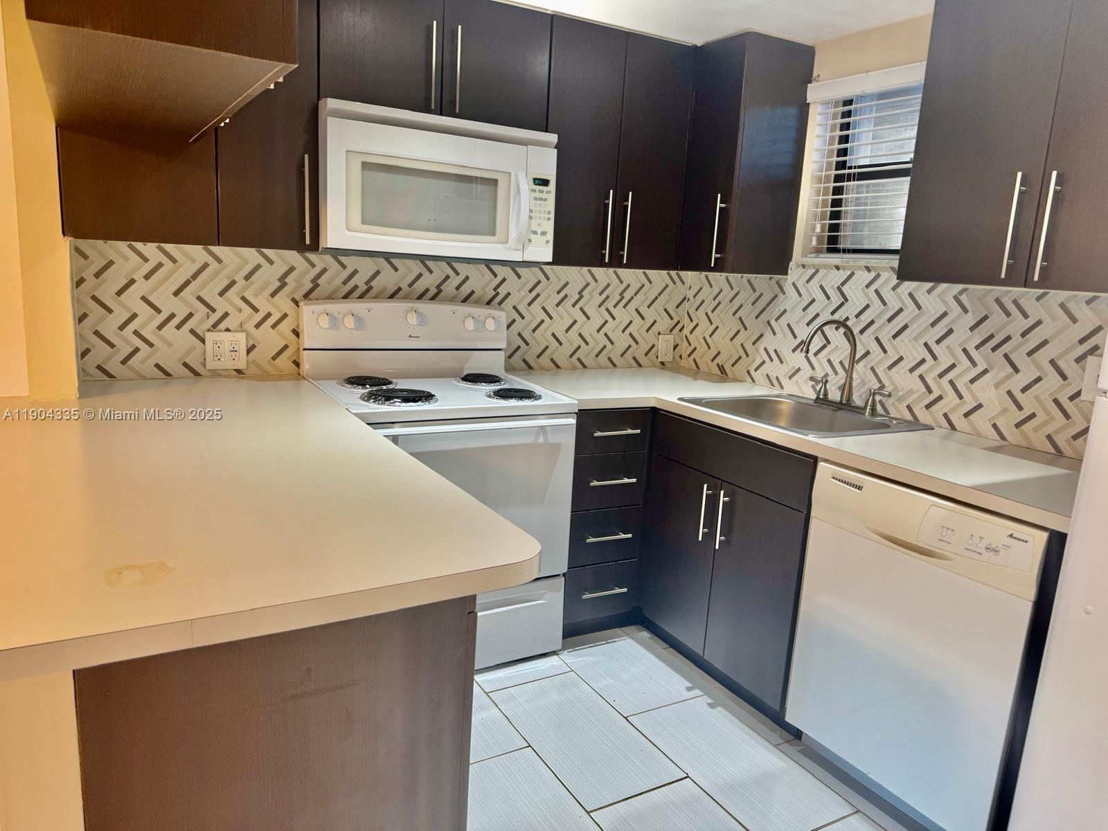 LAS VISTAS AT DORAL CONDO - Residential Lease