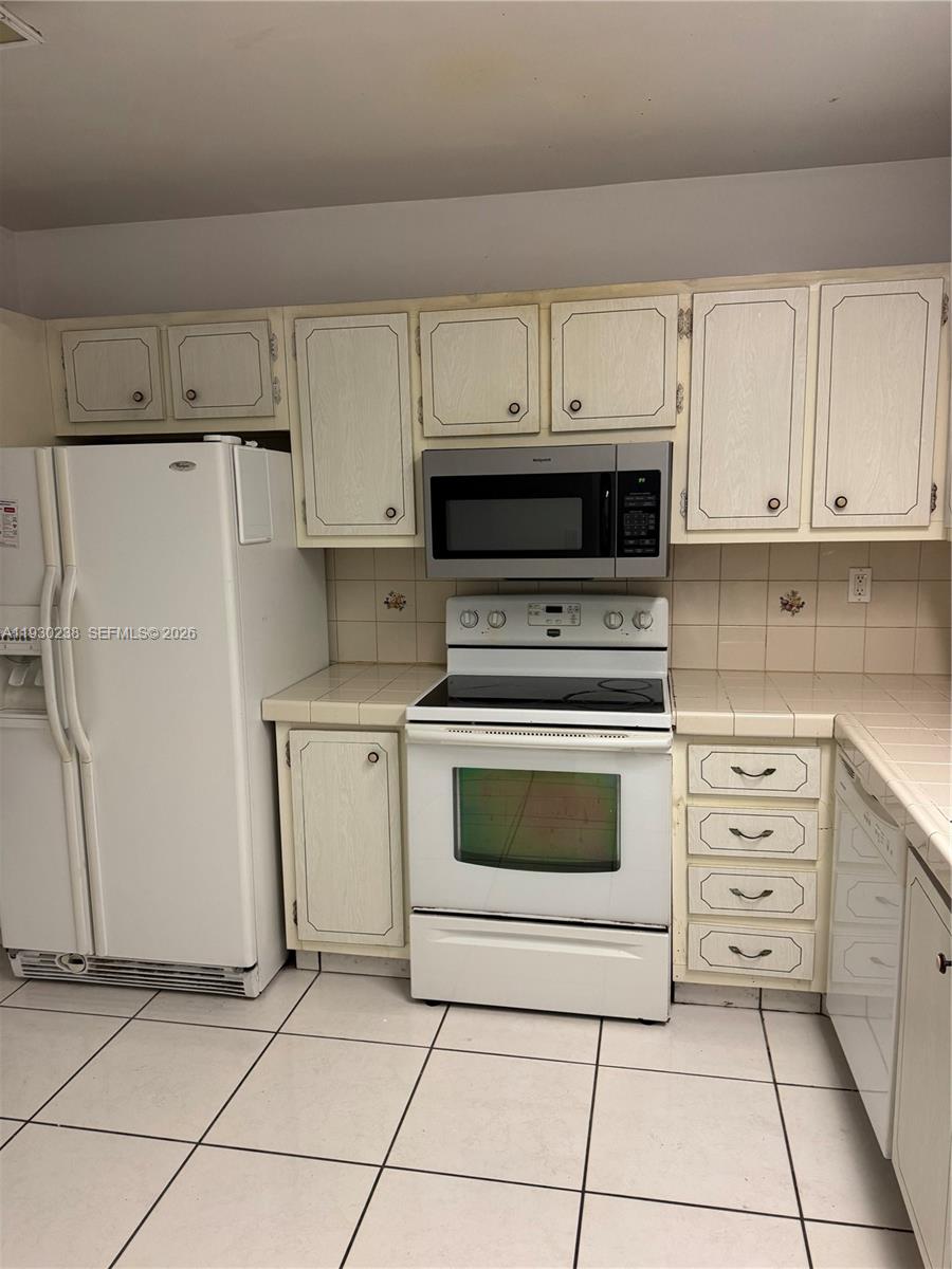 GREEN HILLS PARK WEST NO - Residential