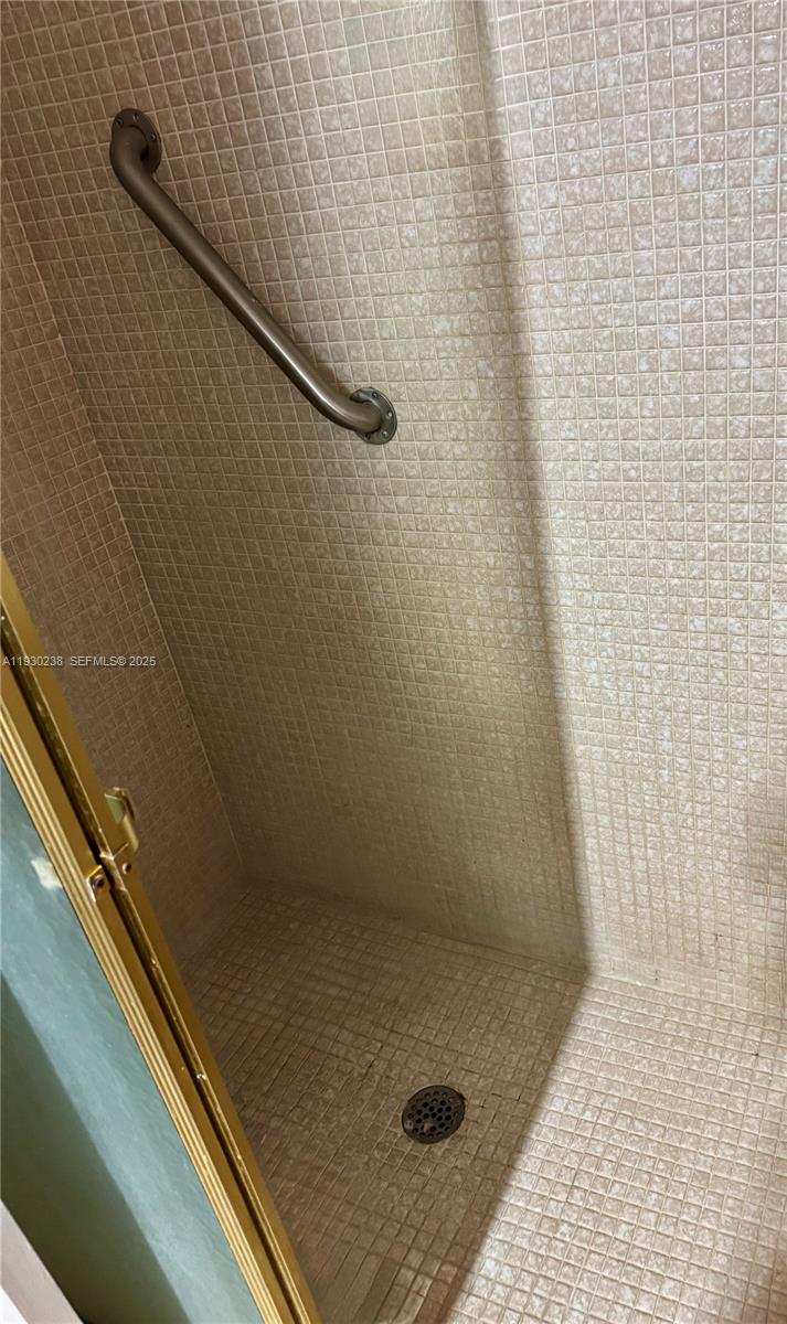 GREEN HILLS PARK WEST NO - Residential