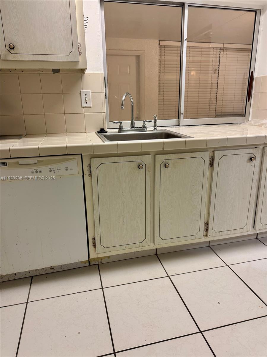 GREEN HILLS PARK WEST NO - Residential