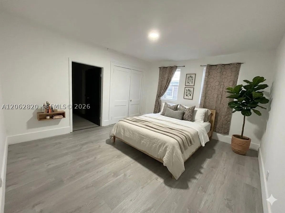 1560 SW 5th St 4