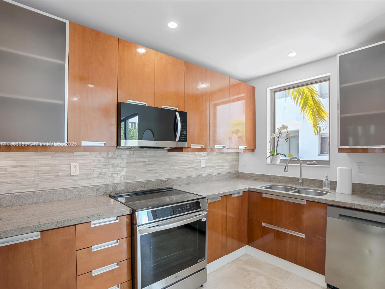 NORMANDY GOLF COURSE SUB - Residential Lease