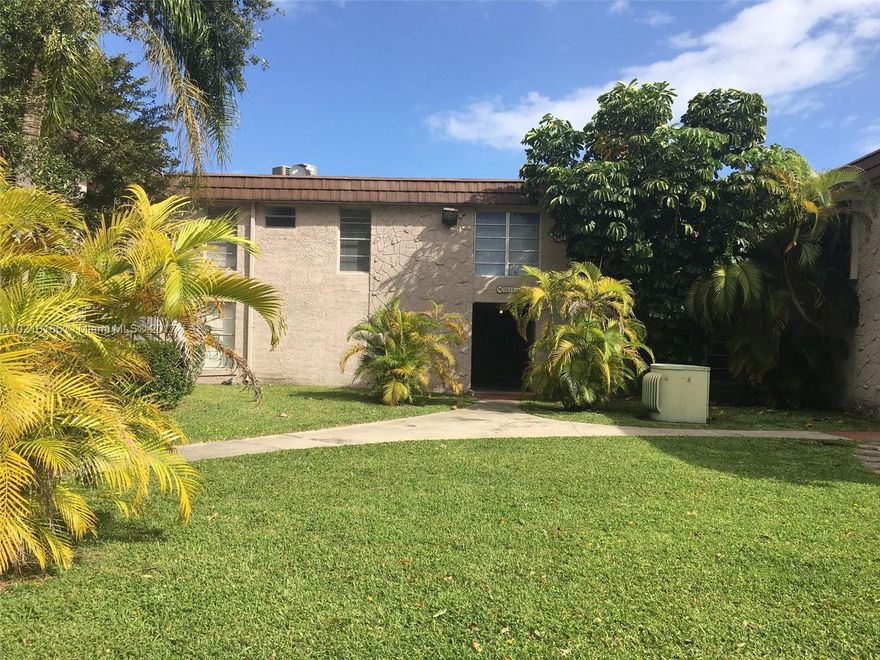 Spacious two bedroom two bath apt in the peaceful community of Kendall Acre.