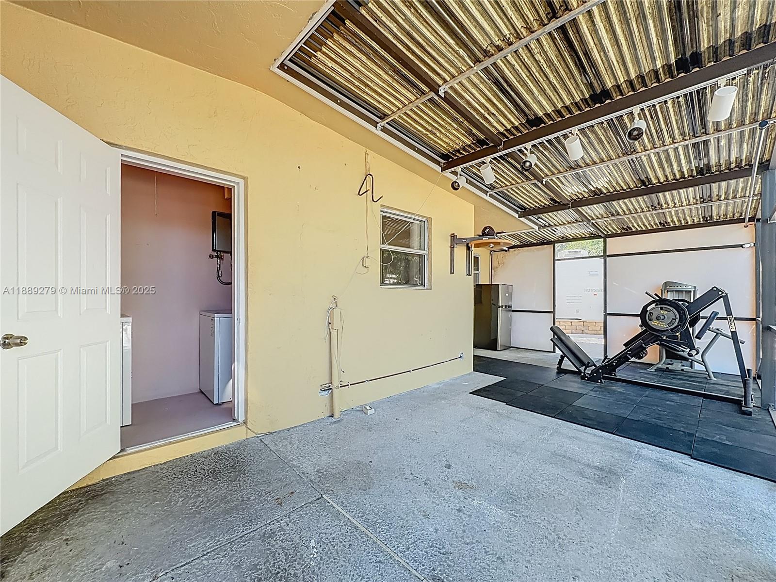 POMPANO BEACH HIGHLANDS 5 - Residential Lease