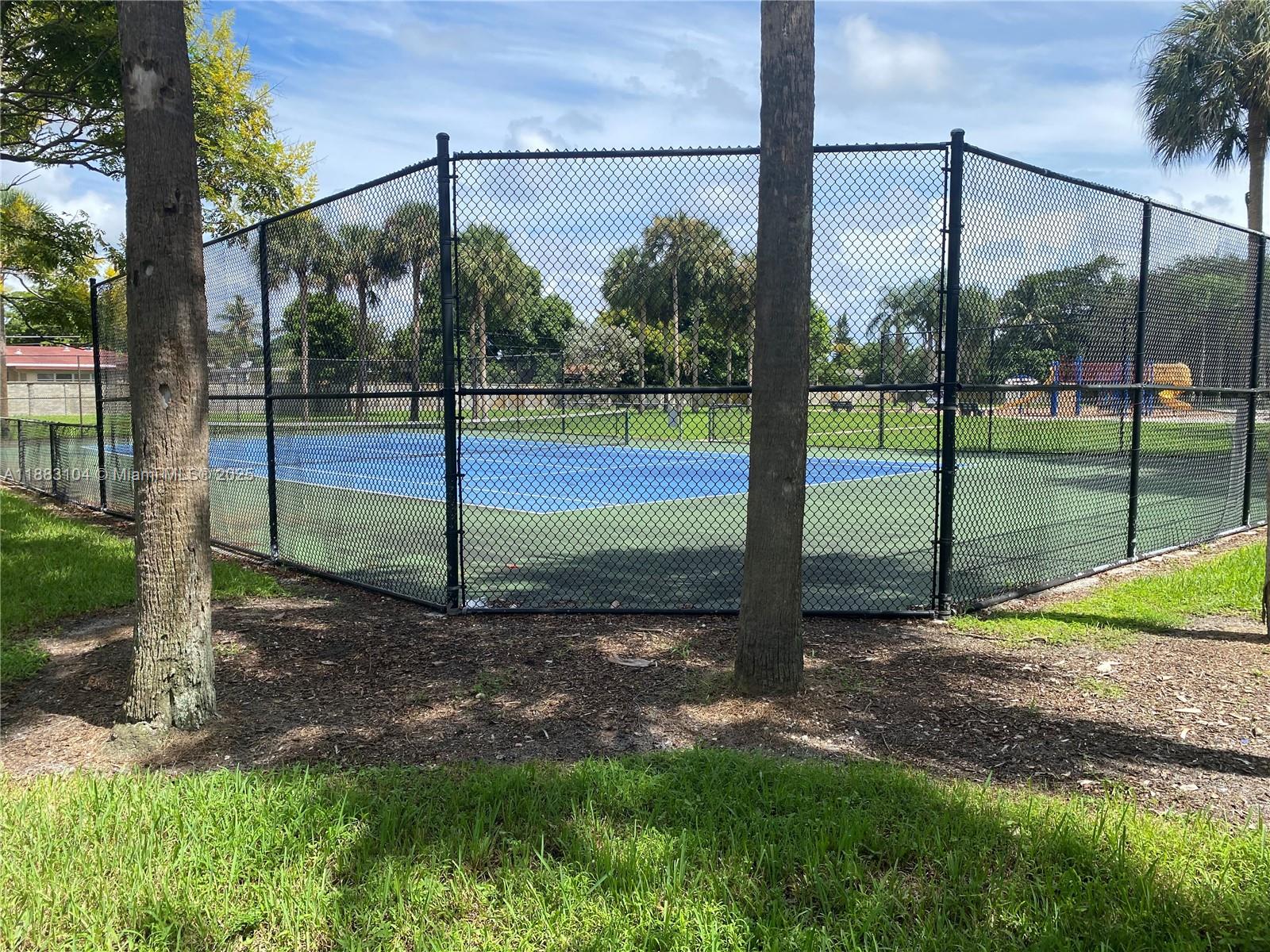 BREEZYWAY MANOR - Residential
