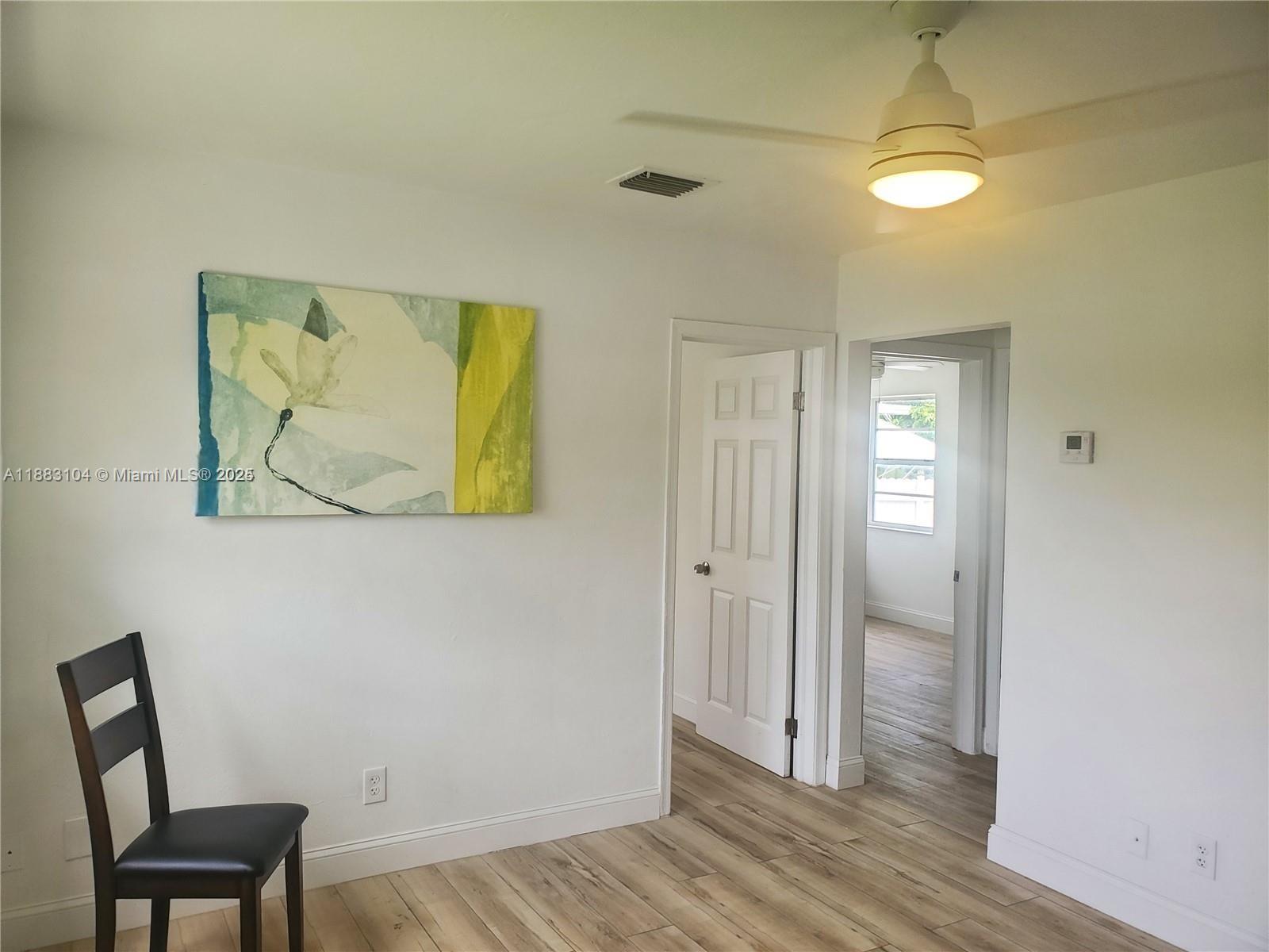 BREEZYWAY MANOR - Residential