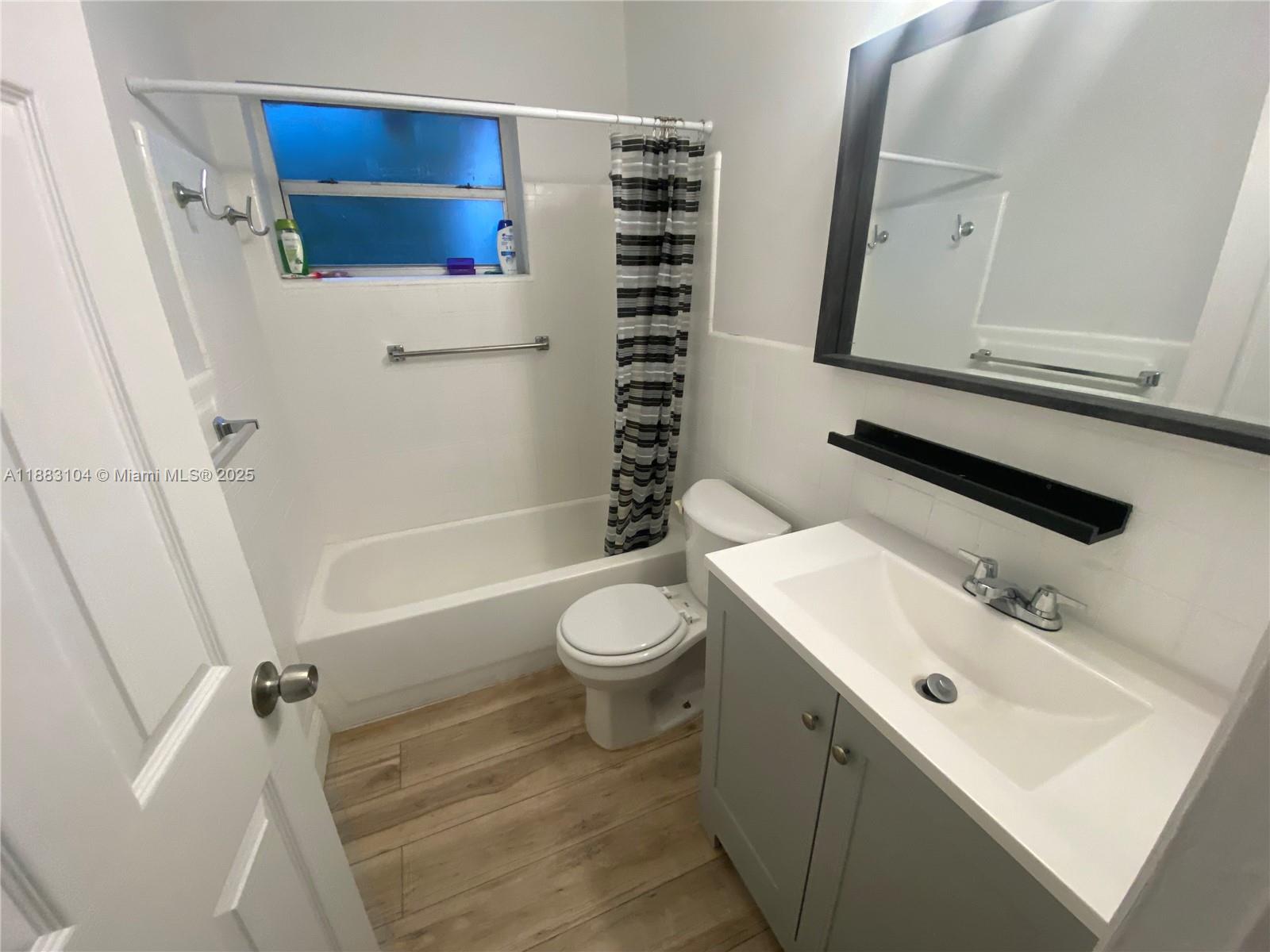 BREEZYWAY MANOR - Residential