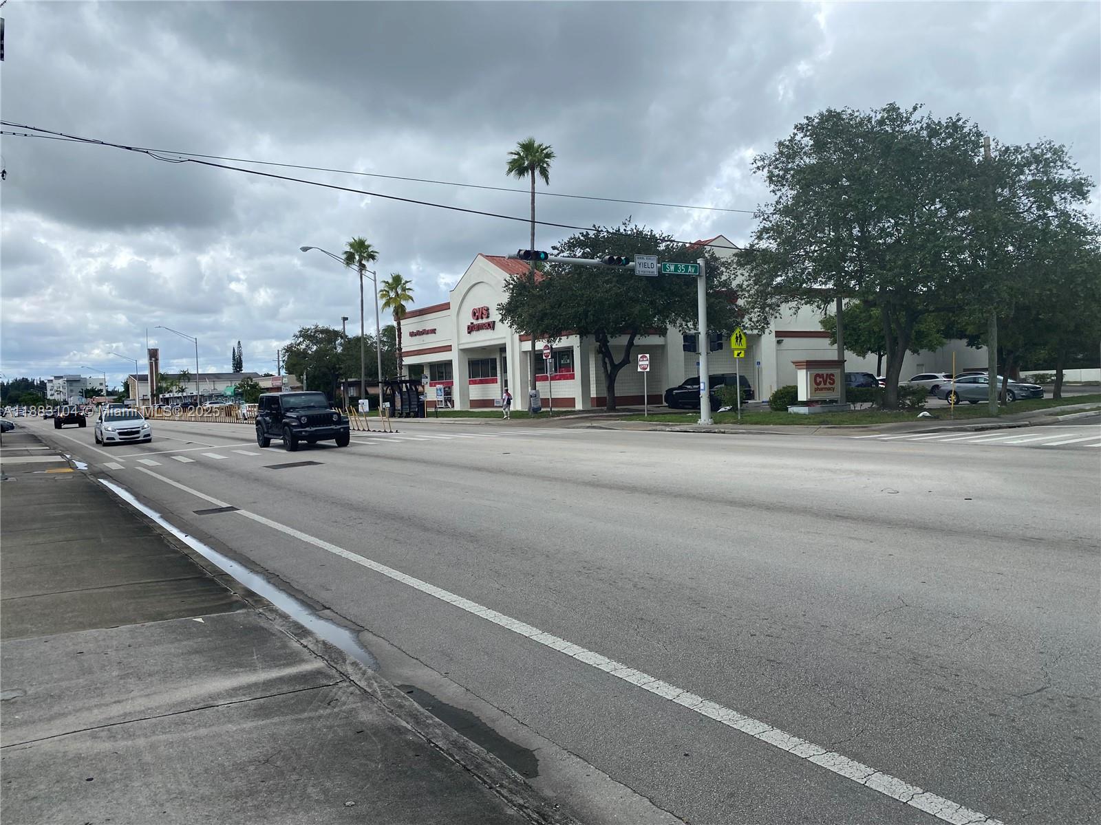 BREEZYWAY MANOR - Residential