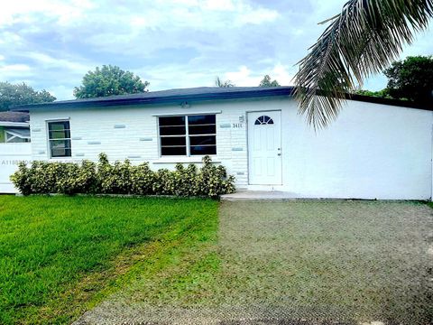 Photo of 3416 SW 12th Ct, Fort Lauderdale, FL 33312 (MLS # A11883104) Photo of 3416 SW 12th Ct, Fort Lauderdale, FL 33312 (MLS # A11883104)
