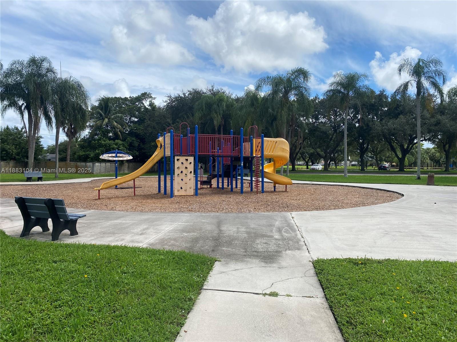 BREEZYWAY MANOR - Residential