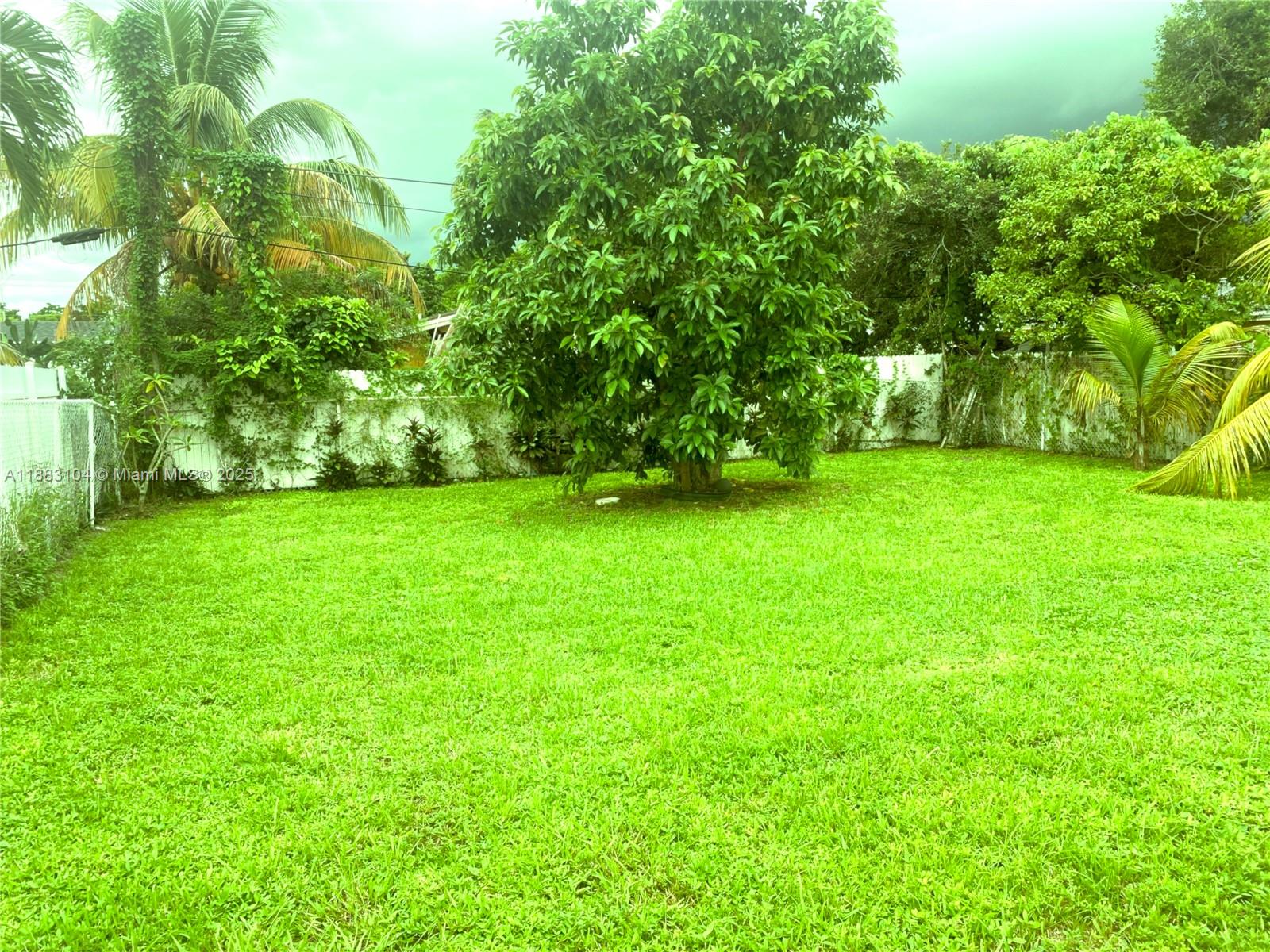 BREEZYWAY MANOR - Residential