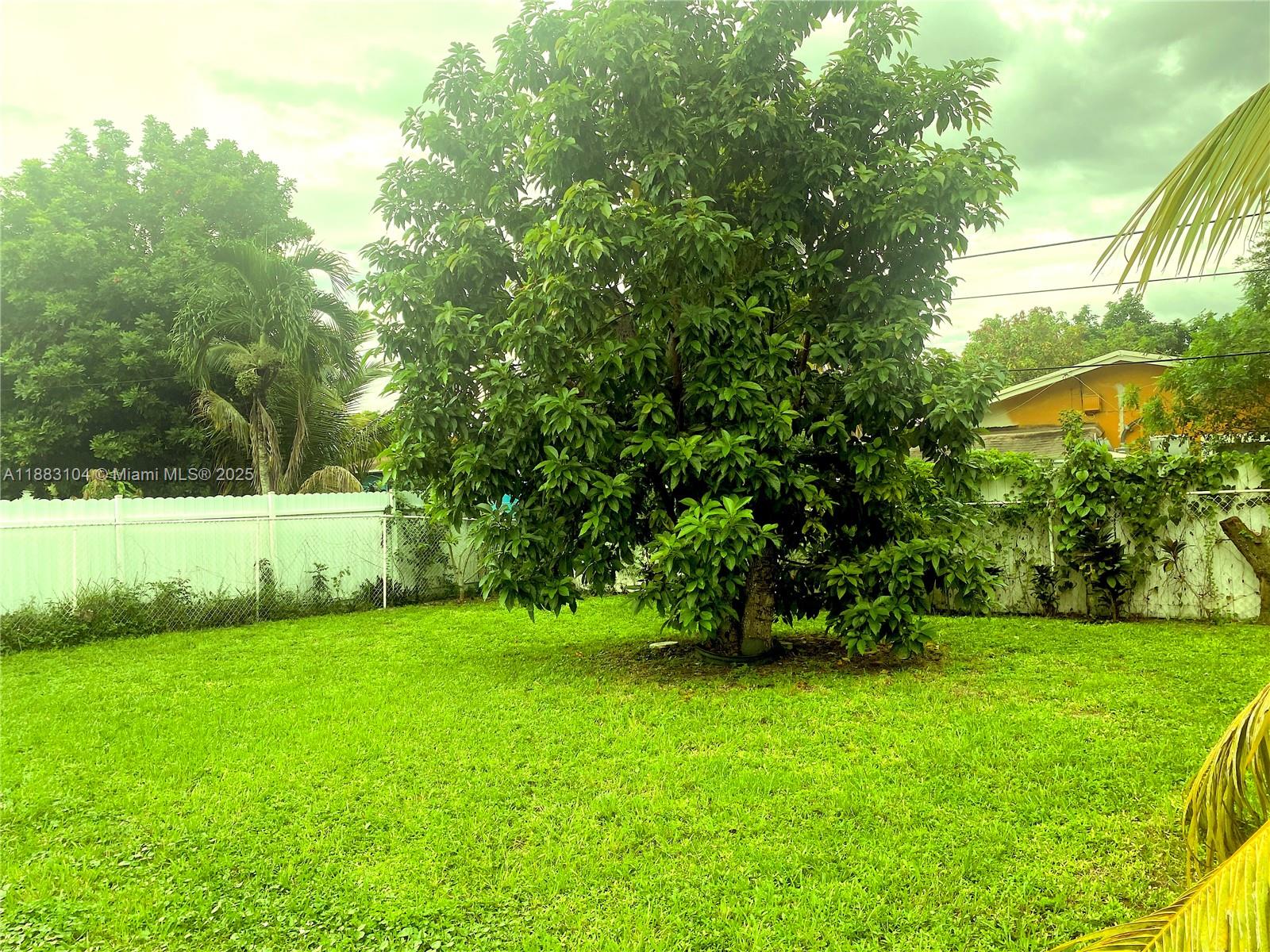 BREEZYWAY MANOR - Residential