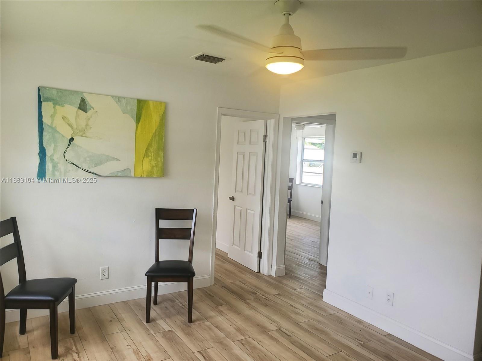 BREEZYWAY MANOR - Residential