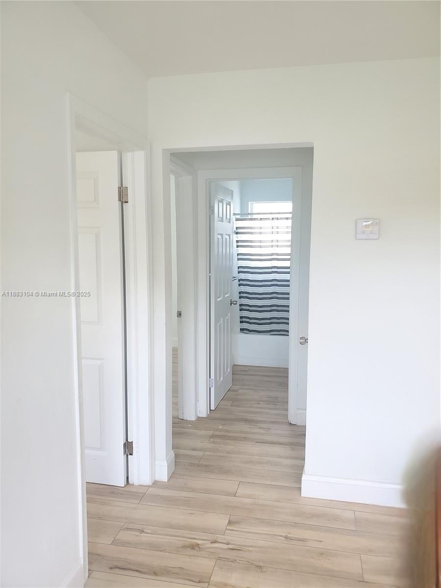 BREEZYWAY MANOR - Residential