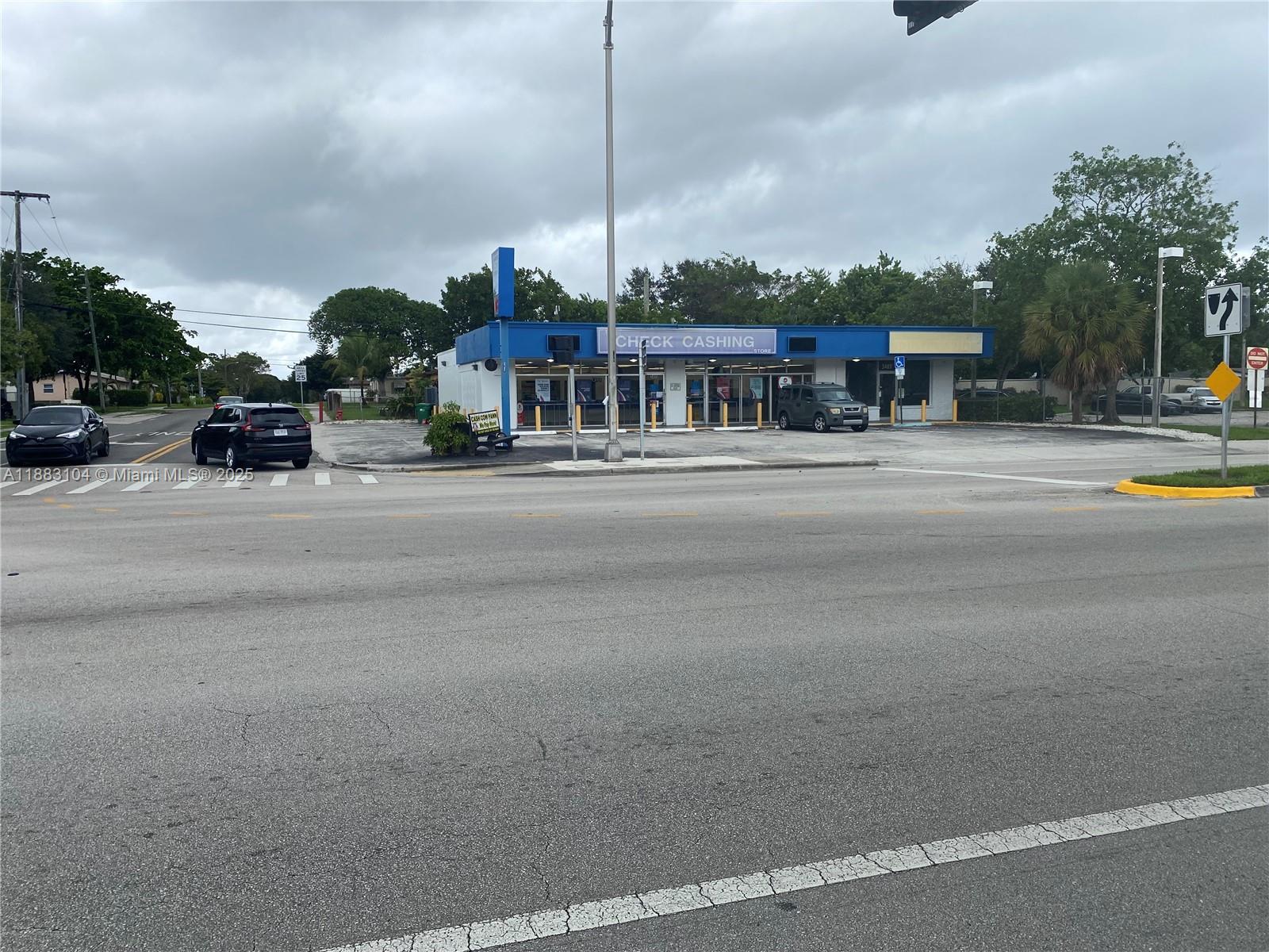 BREEZYWAY MANOR - Residential