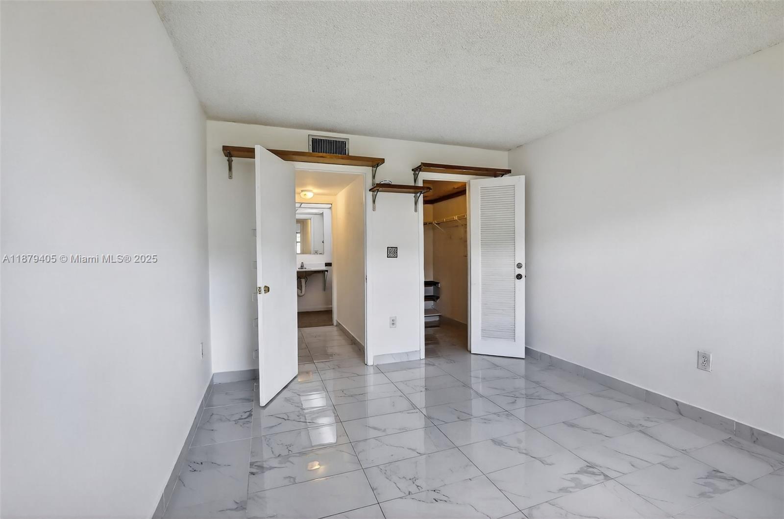 SUNRISE LAKES 87 CONDO - Residential