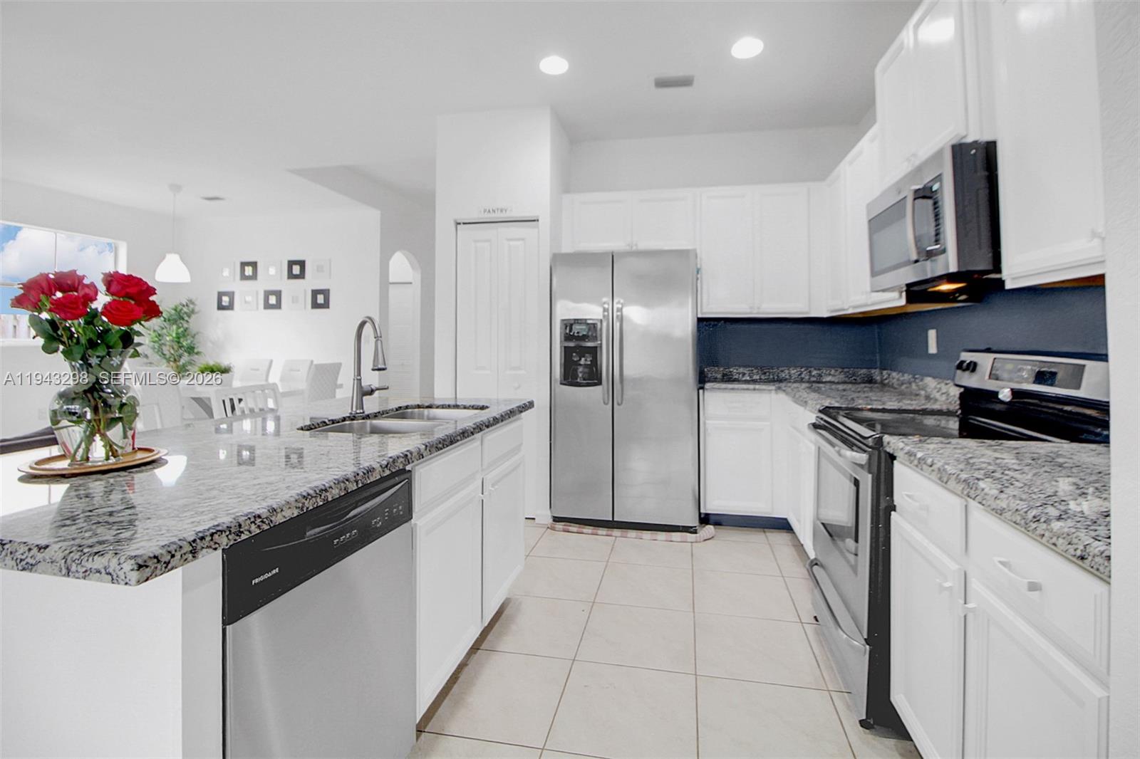 VENTANAS AT HOMESTEAD - Residential