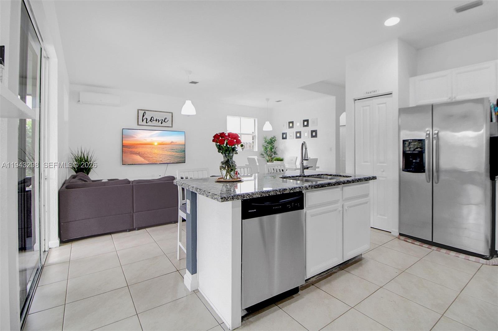 VENTANAS AT HOMESTEAD - Residential