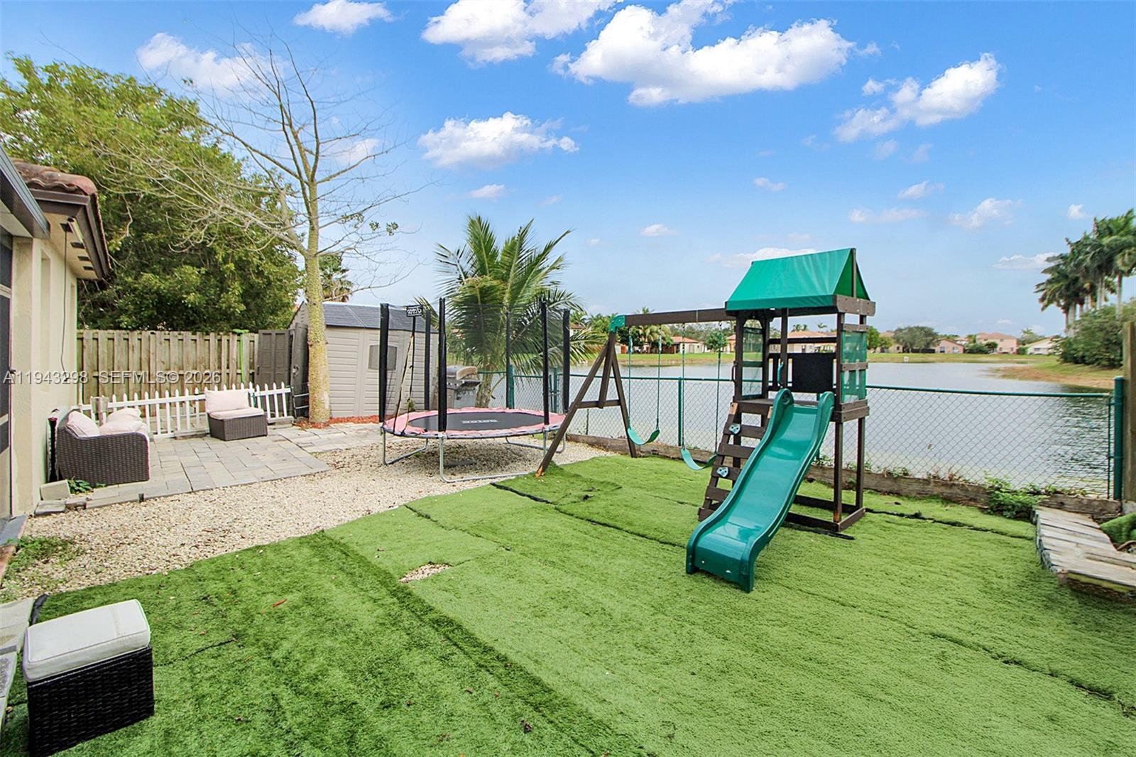 VENTANAS AT HOMESTEAD - Residential