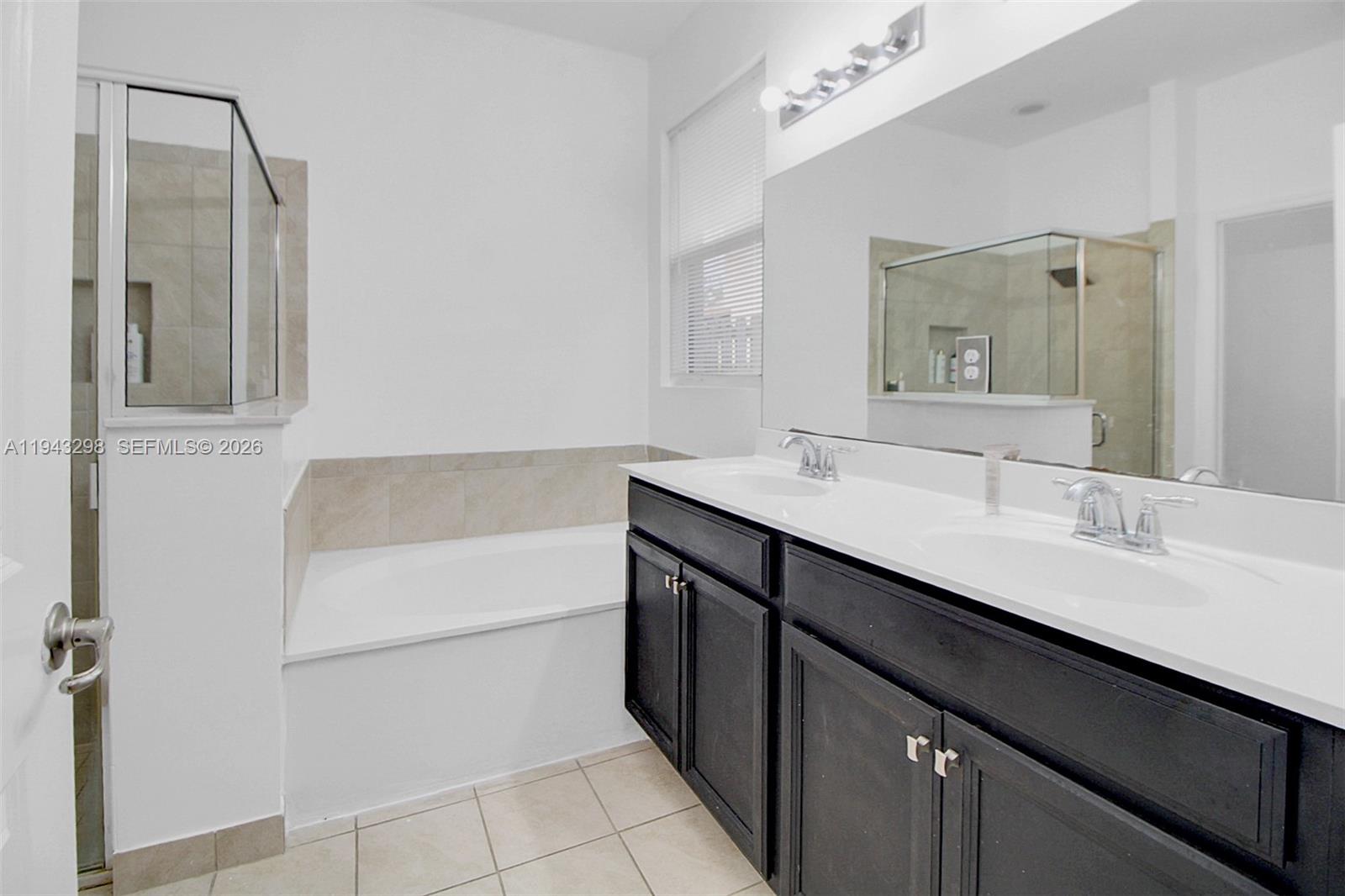 VENTANAS AT HOMESTEAD - Residential