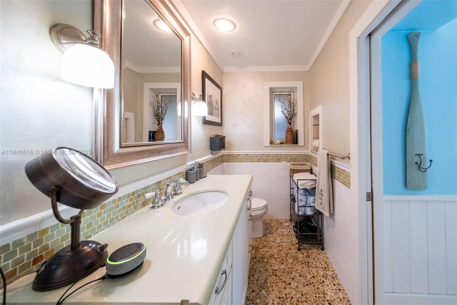 NORTHRIDGE - Residential