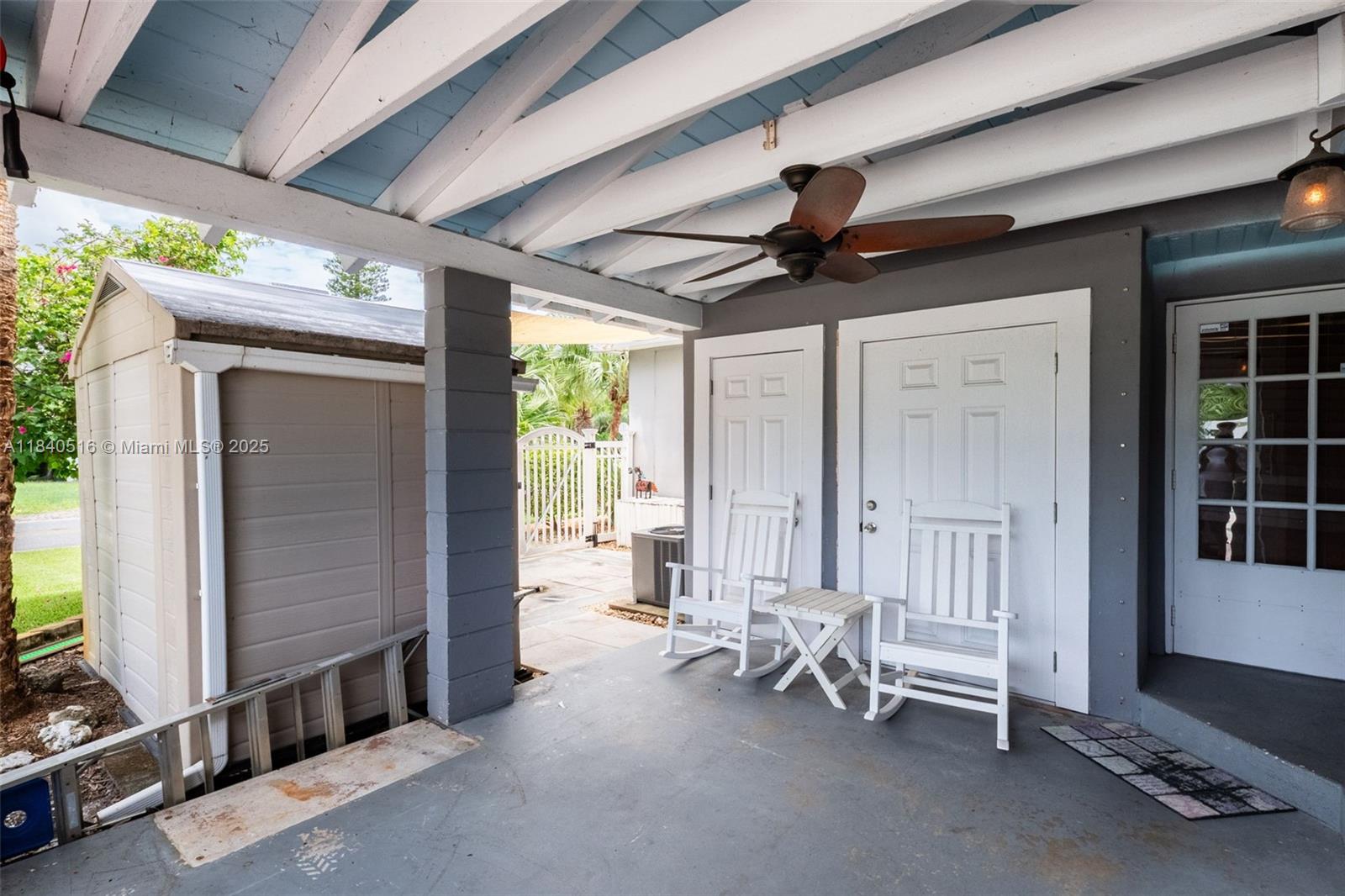 NORTHRIDGE - Residential