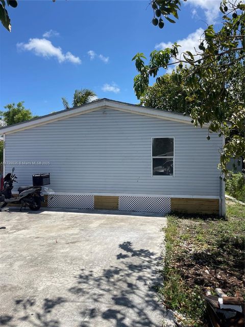 19800 SW 180th Ave unit 123 Miami FL 33187