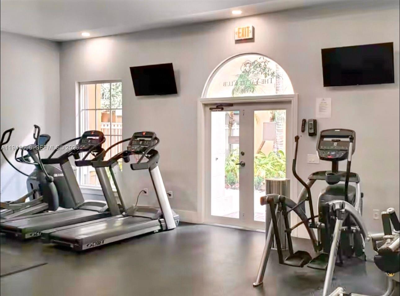 19701 E Country Club Dr 5605