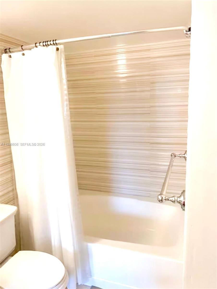 THE YACHT CLUB AT AVENTUR - Residential