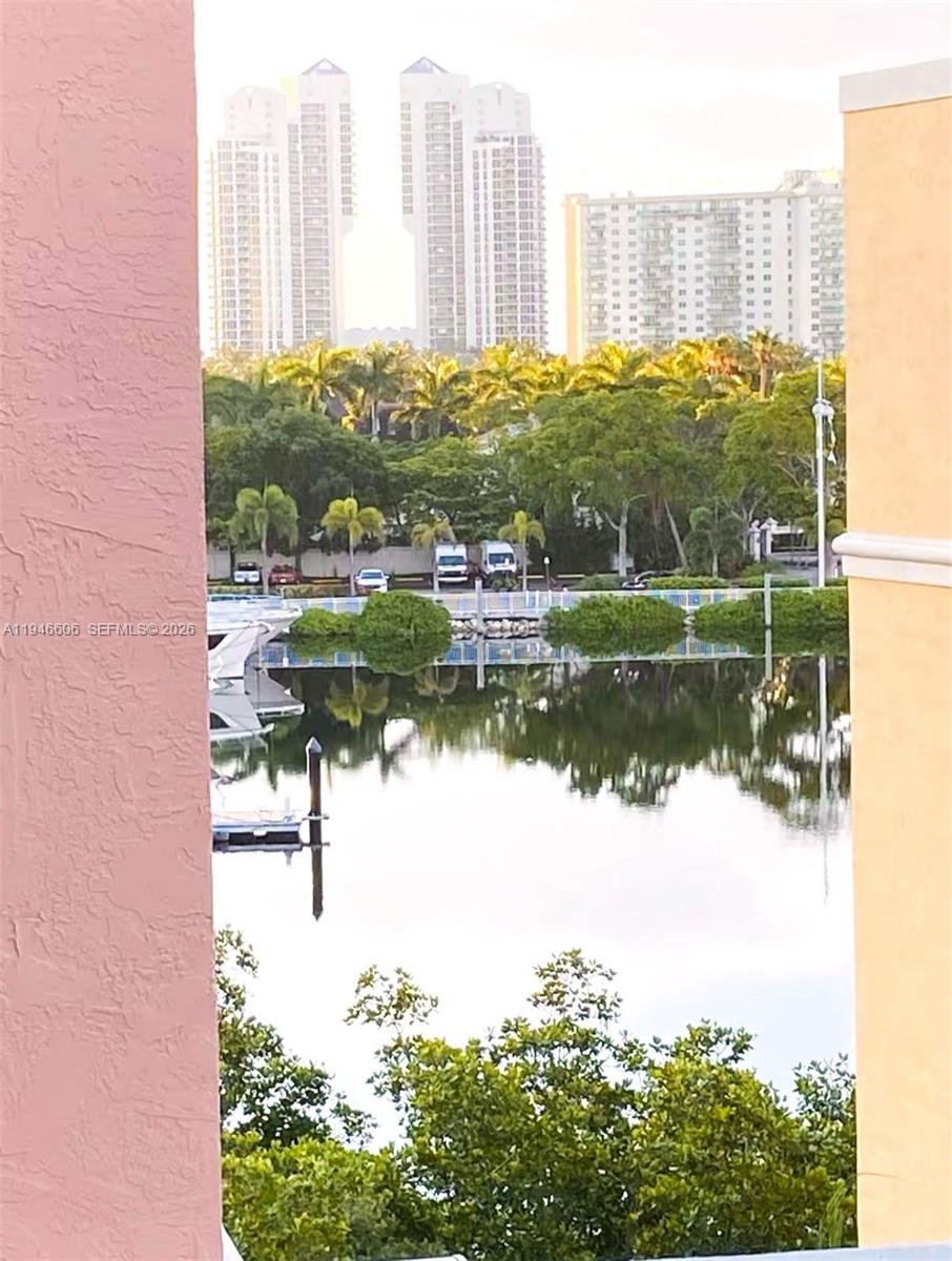 THE YACHT CLUB AT AVENTUR - Residential