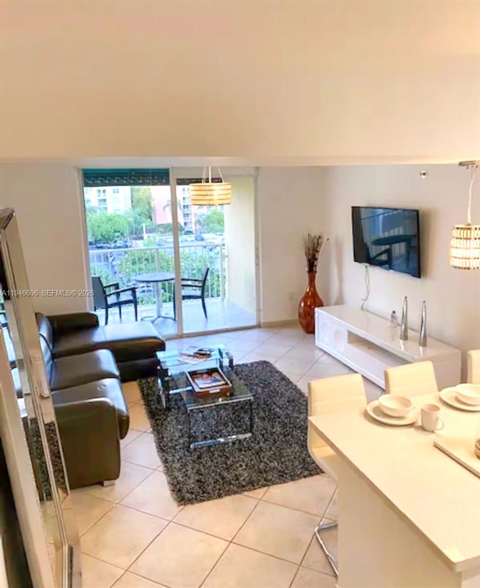 THE YACHT CLUB AT AVENTUR - Residential