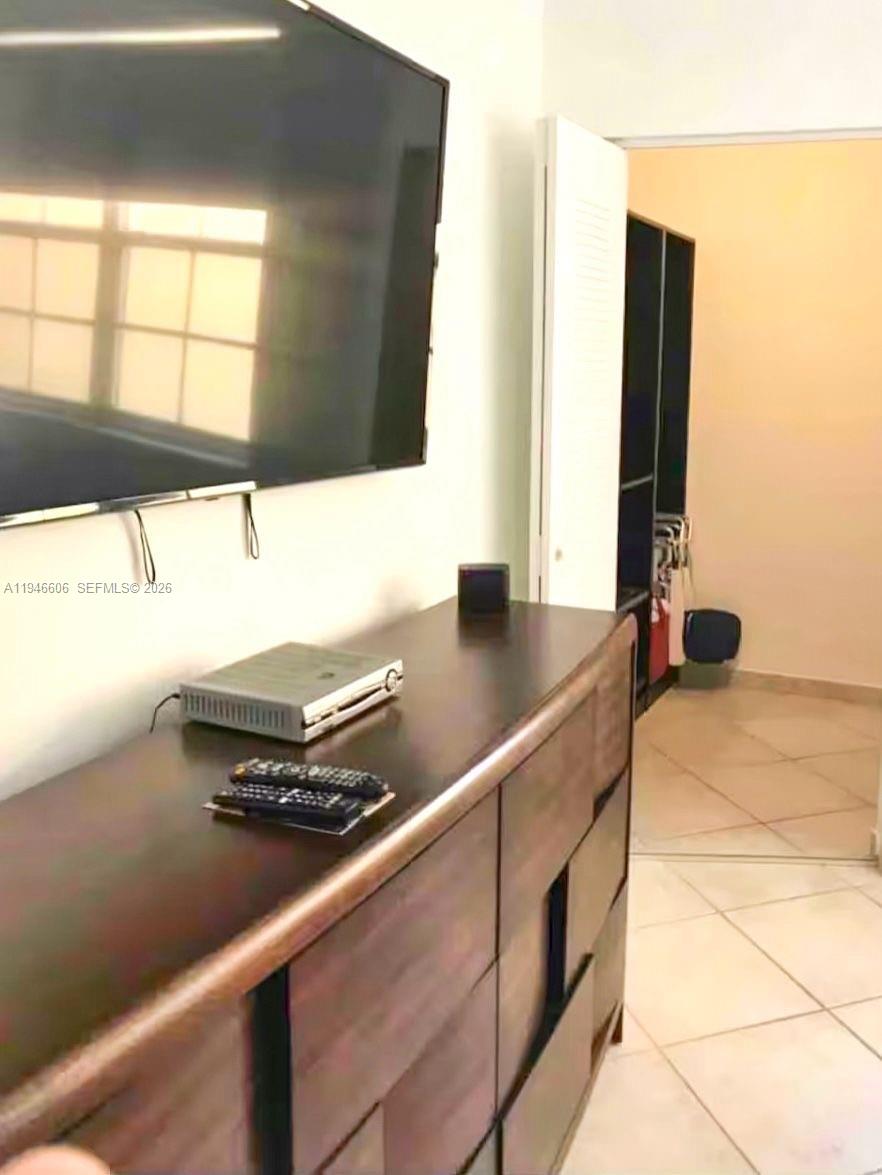 THE YACHT CLUB AT AVENTUR - Residential