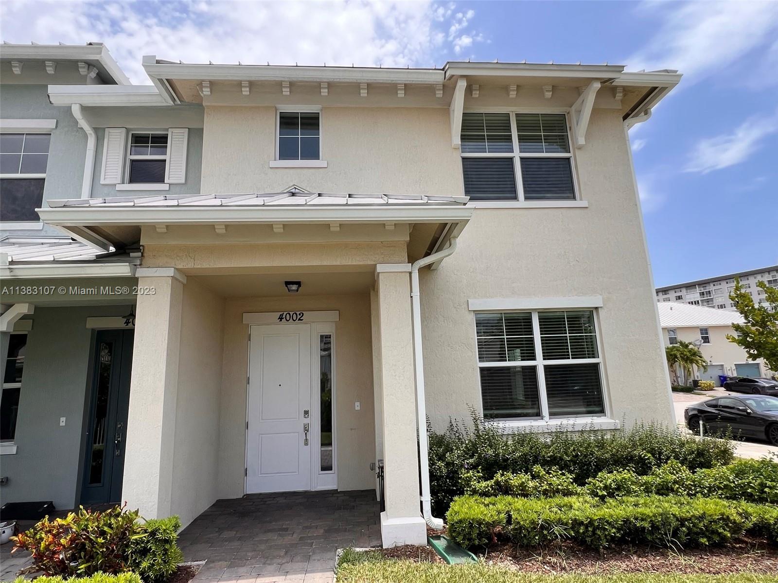 HILLCREST COUNTRY CLUB NO - Residential Lease