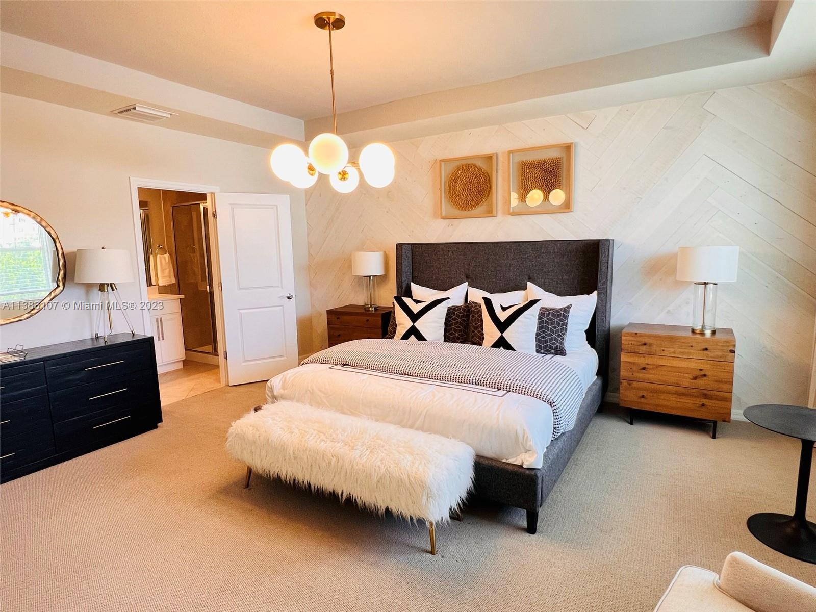 HILLCREST COUNTRY CLUB NO - Residential Lease