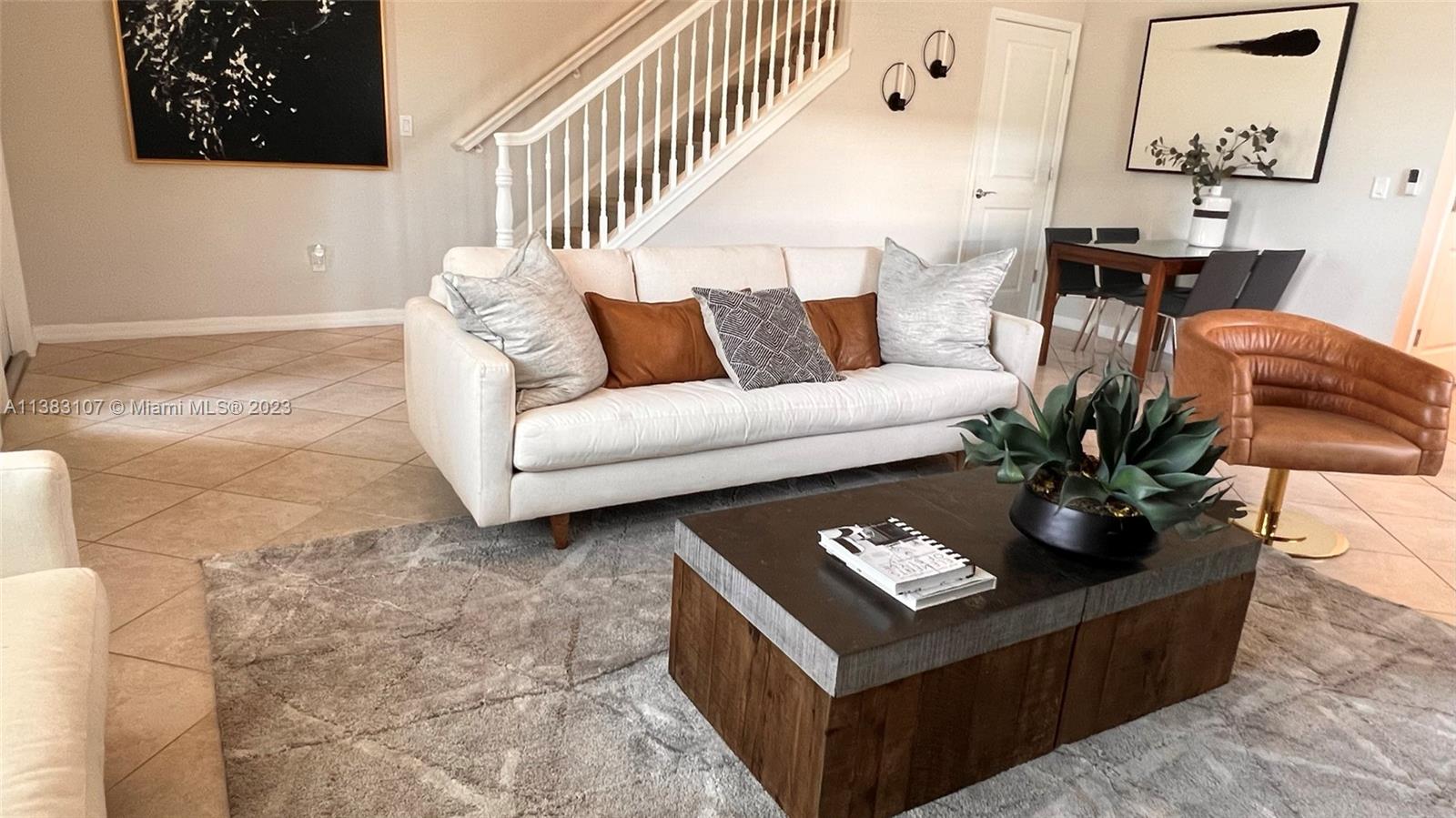 HILLCREST COUNTRY CLUB NO - Residential Lease