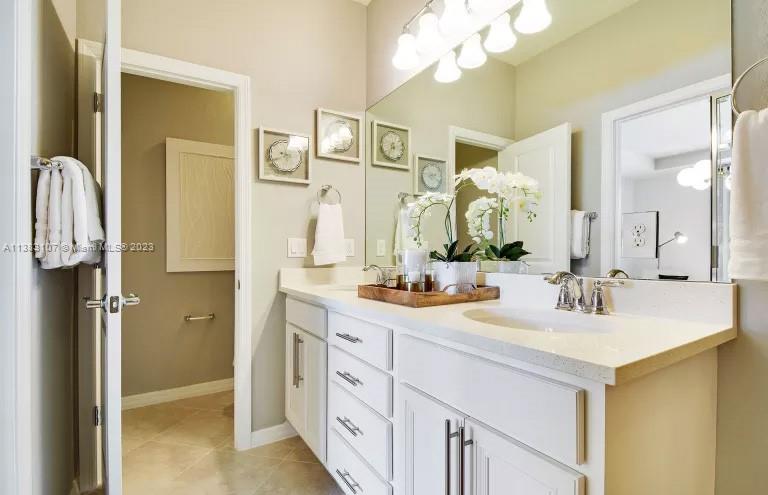 HILLCREST COUNTRY CLUB NO - Residential Lease