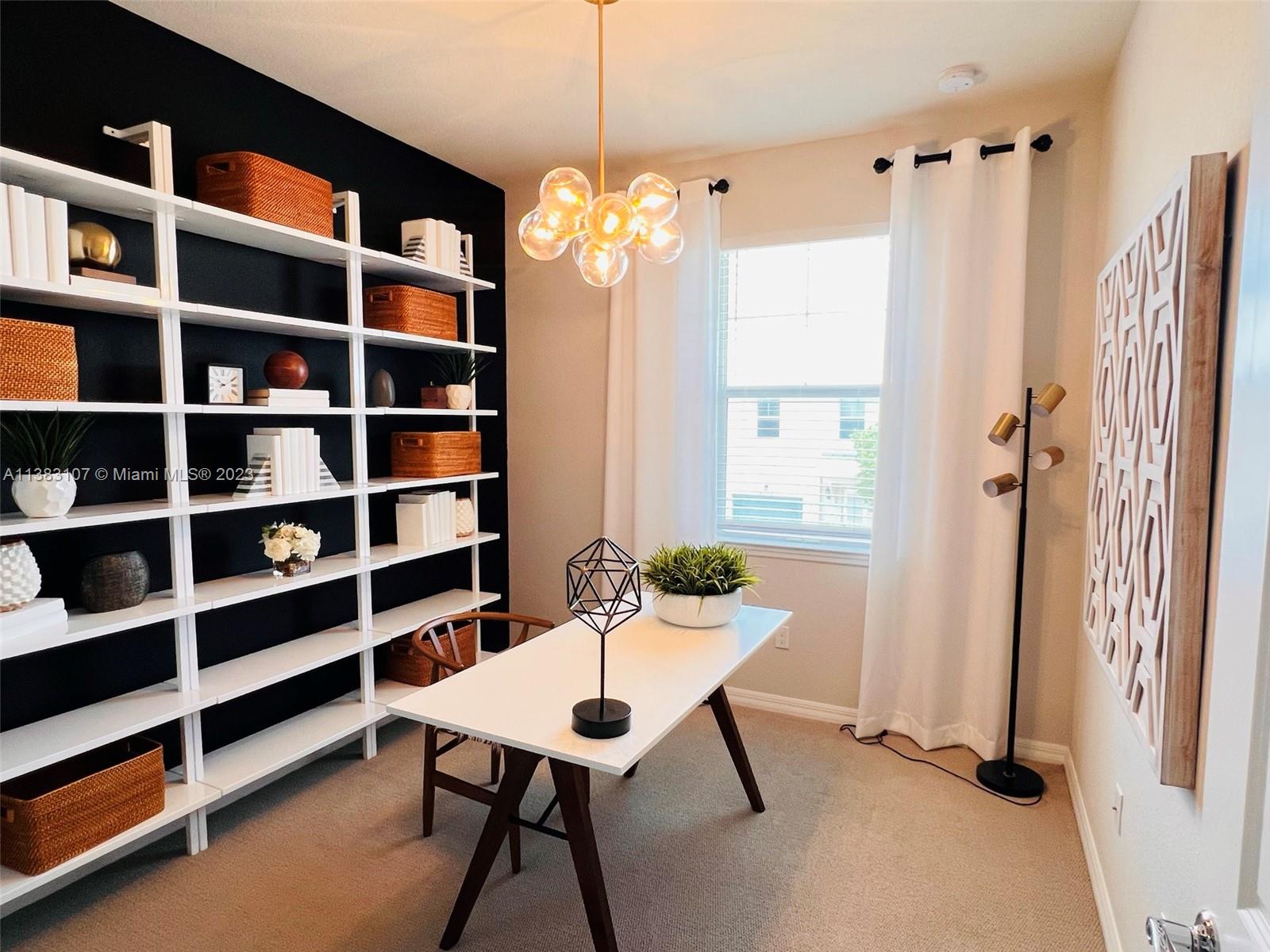 HILLCREST COUNTRY CLUB NO - Residential Lease