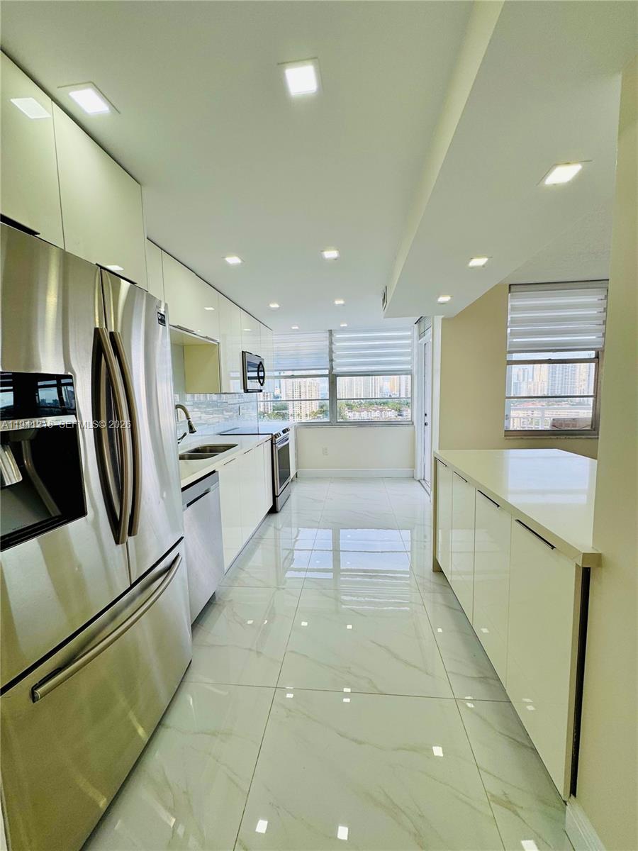 DEL PRADO MARINA - Residential