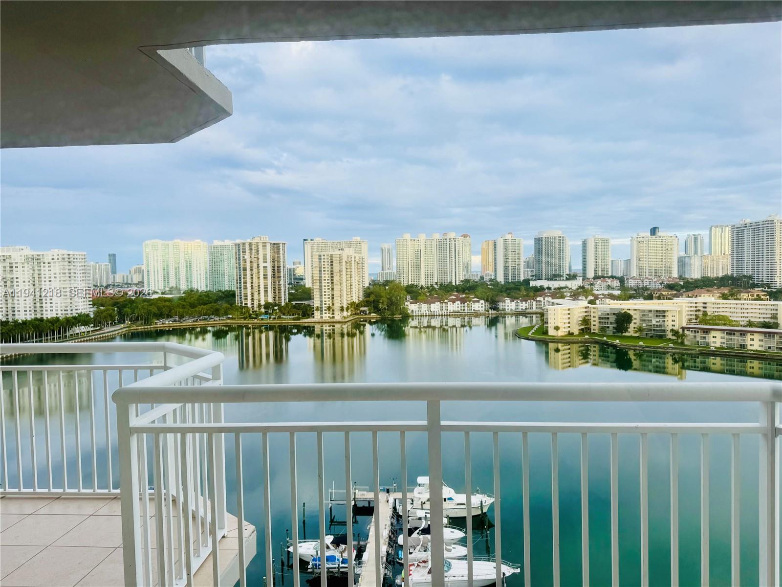 DEL PRADO MARINA - Residential