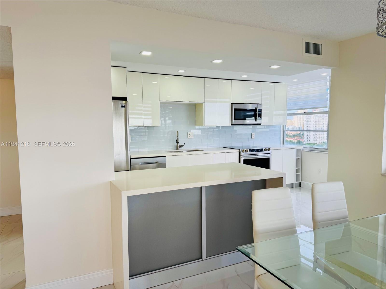 DEL PRADO MARINA - Residential