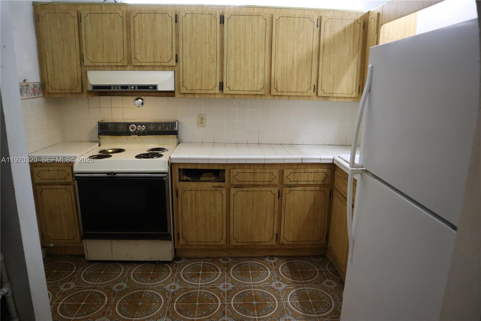 SNAPPER CREEK VILLAS - Residential