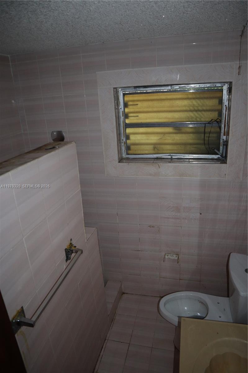 SNAPPER CREEK VILLAS - Residential