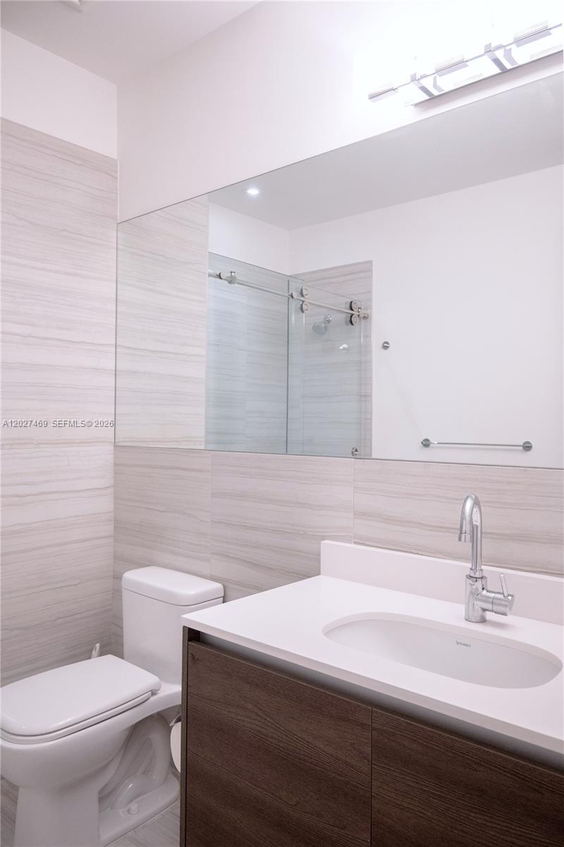 301 Altara Ave 202