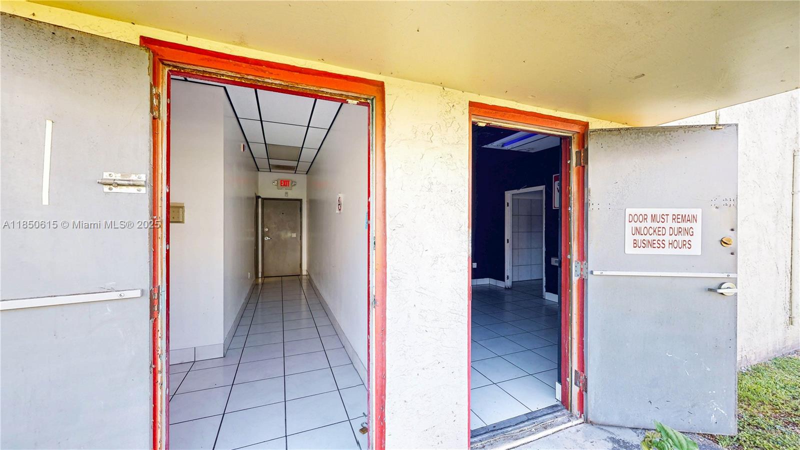 NARANJA LAKES SHOPPING PL - Land