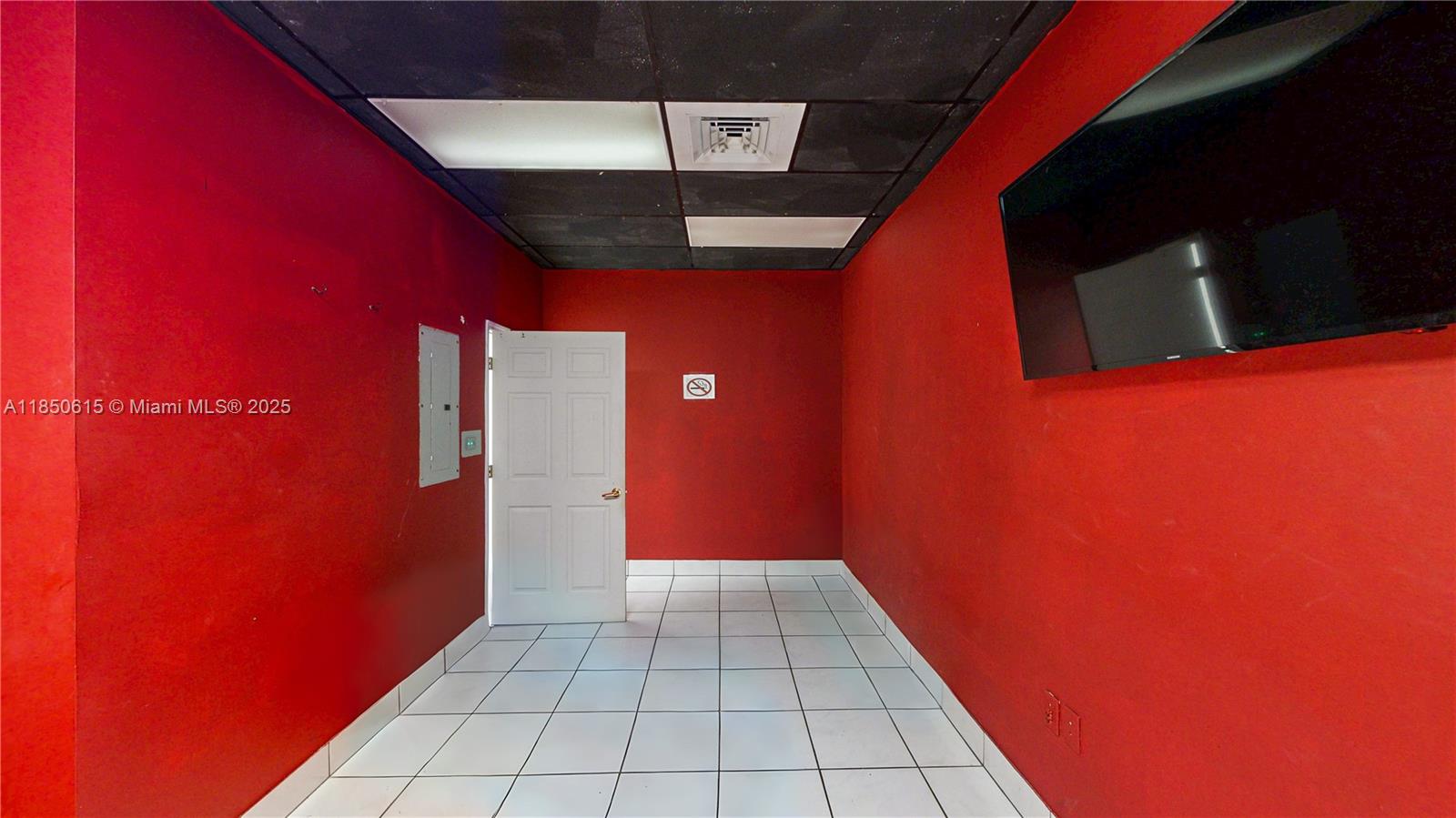 NARANJA LAKES SHOPPING PL - Land