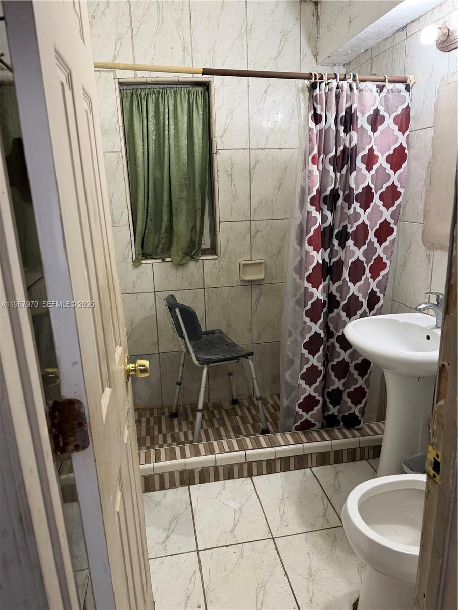 NICHOLS GOLF ESTATES - Residential