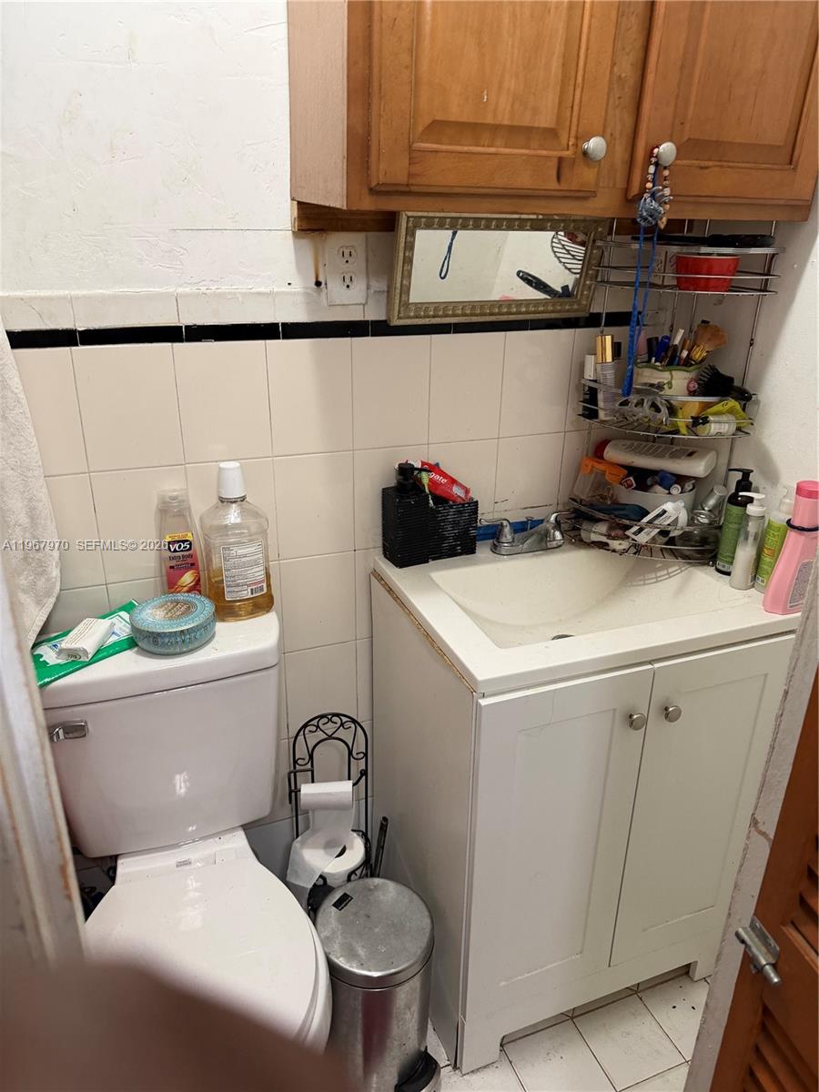 NICHOLS GOLF ESTATES - Residential