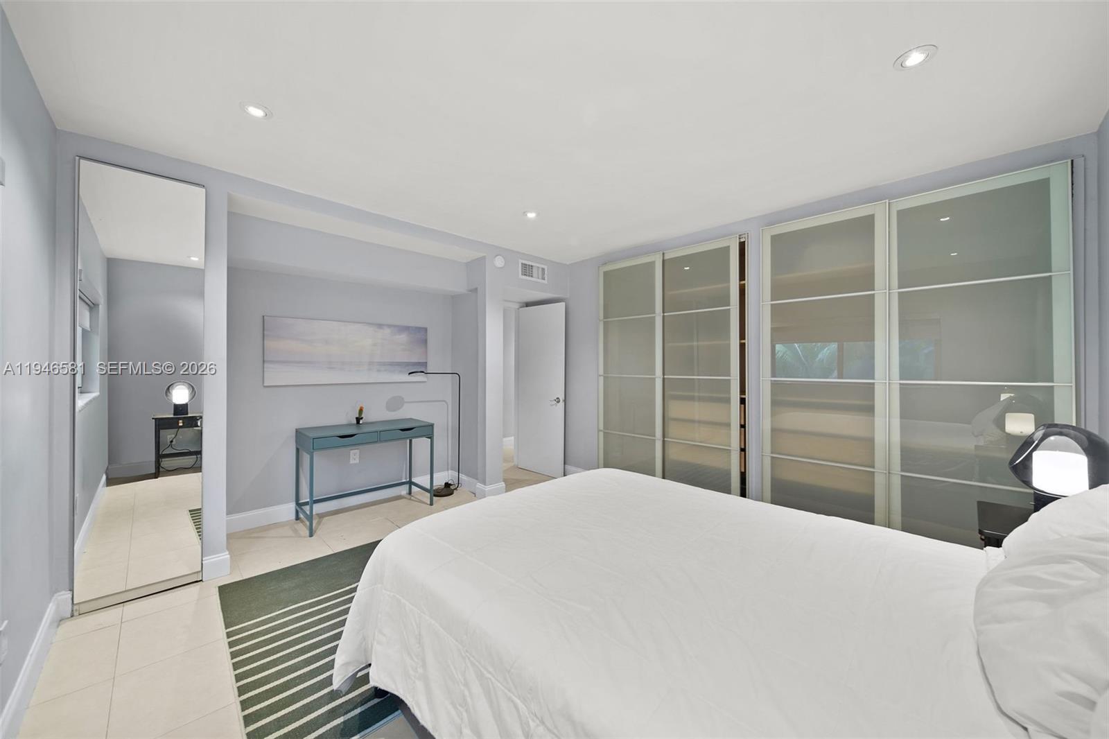 ISLAND HOUSE SOUTH CONDO - Residential Lease