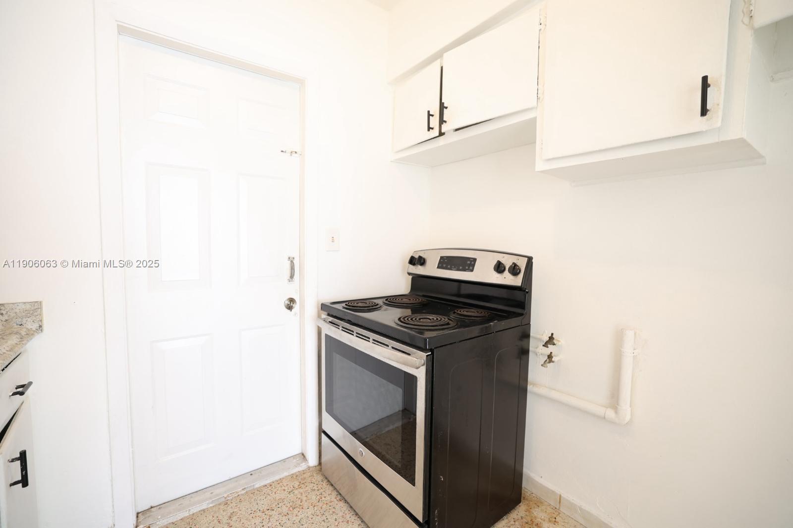 BISC BEACH SUB - Residential Lease